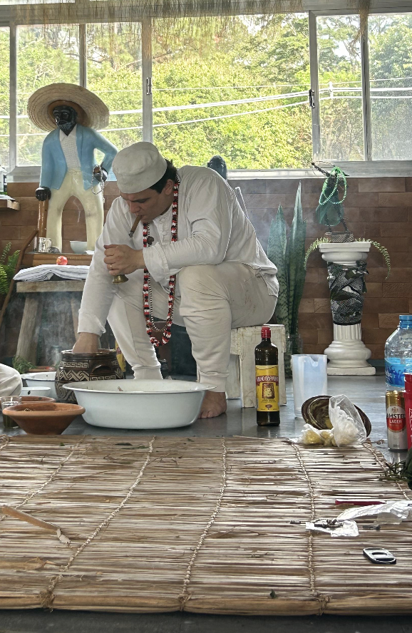 Pai Nikolas Peripolli, sacerdote de Umbanda e Pai de Santo da Casa das Almas Santas e Benditas